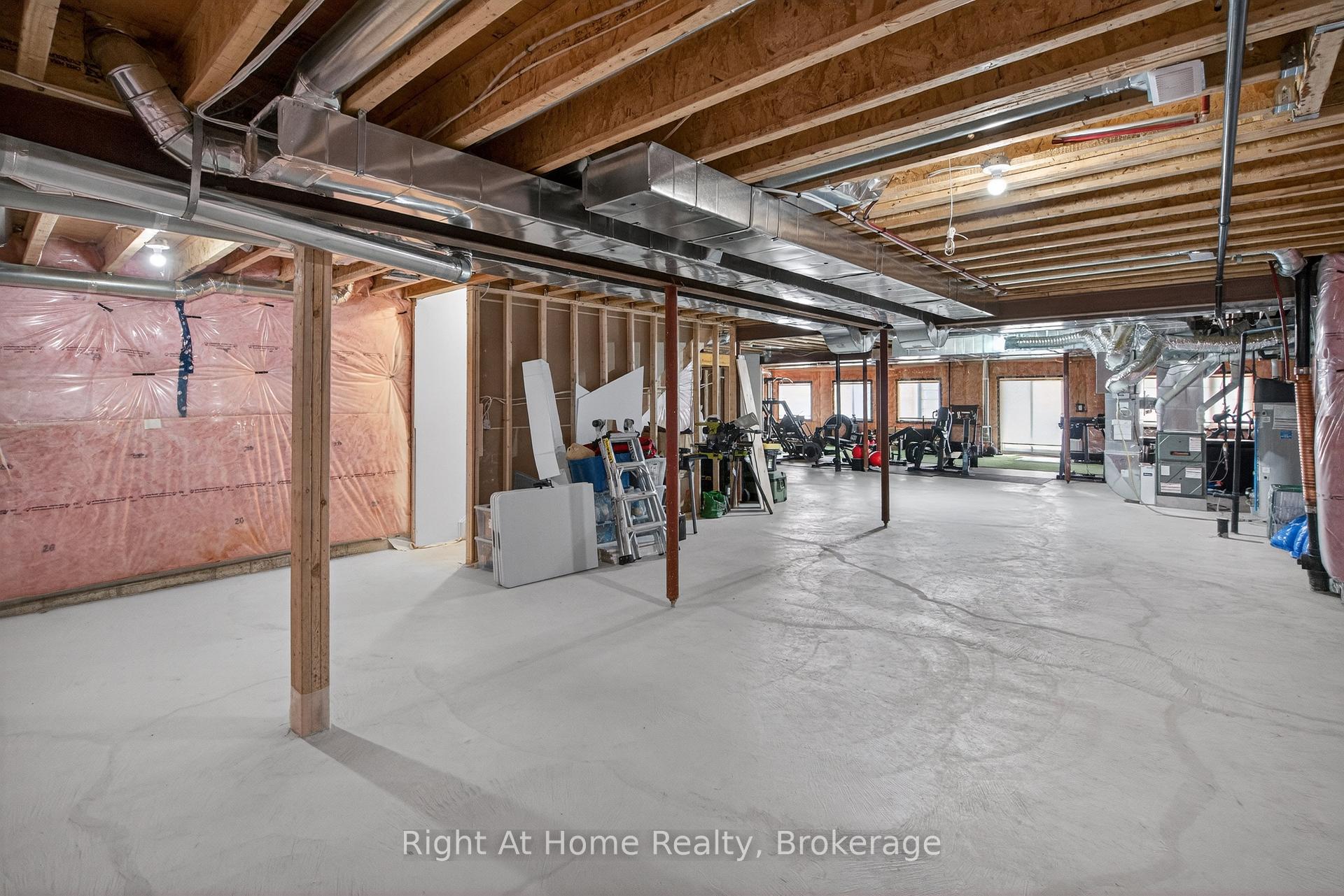 Photo 35 of 90 Smokey Hollow Place, Hamilton, Waterdown — HOMEH