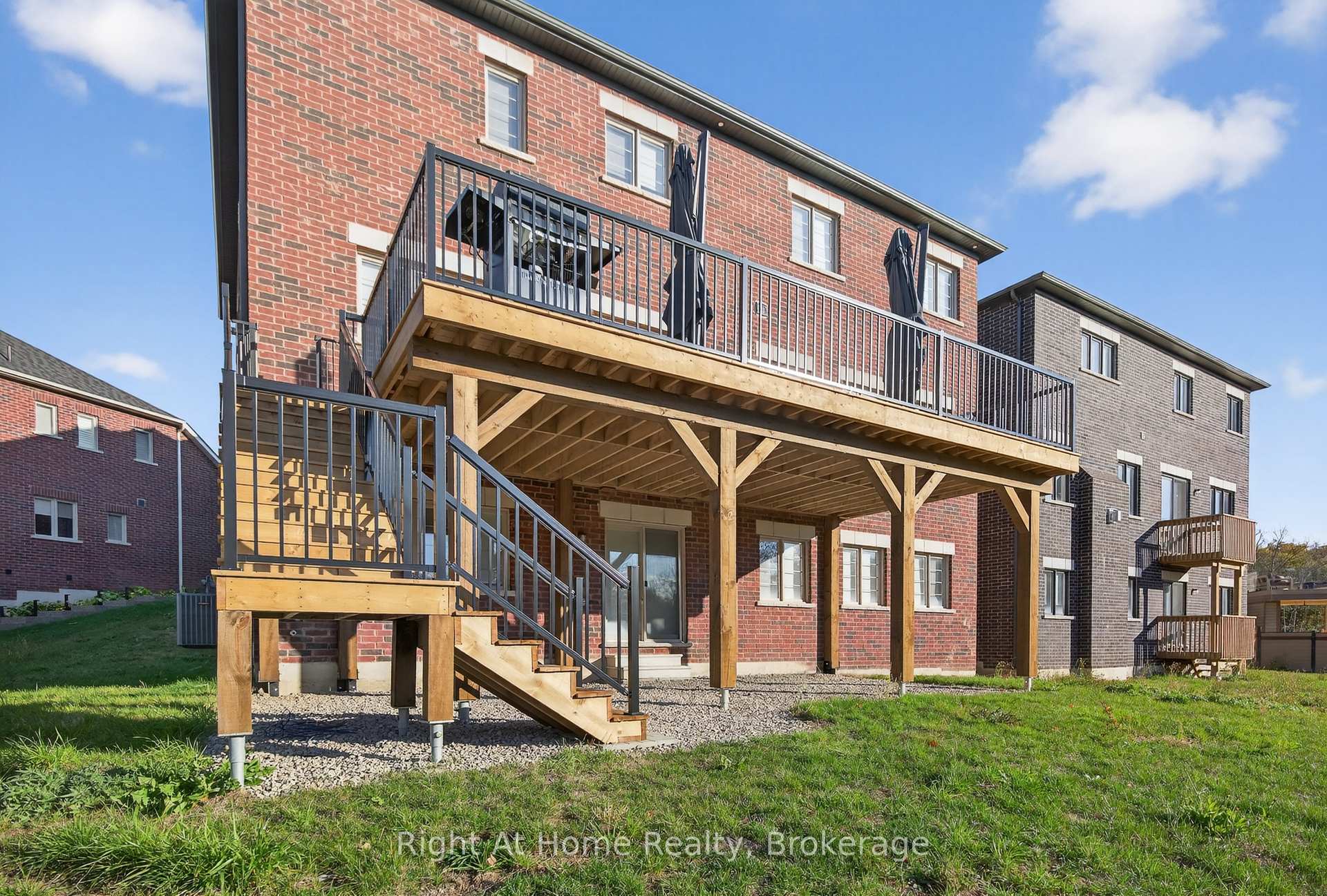 Photo 41 of 90 Smokey Hollow Place, Hamilton, Waterdown — HOMEH