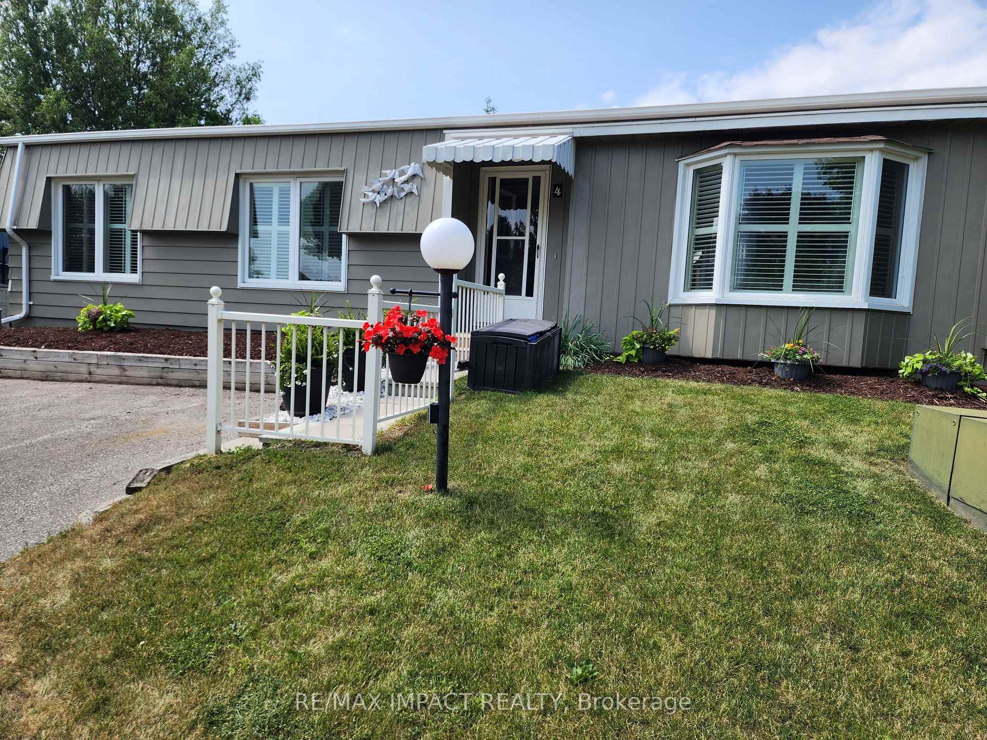 Photo 24 of 4 Champlain Court, Clarington, Newcastle — HOMEH