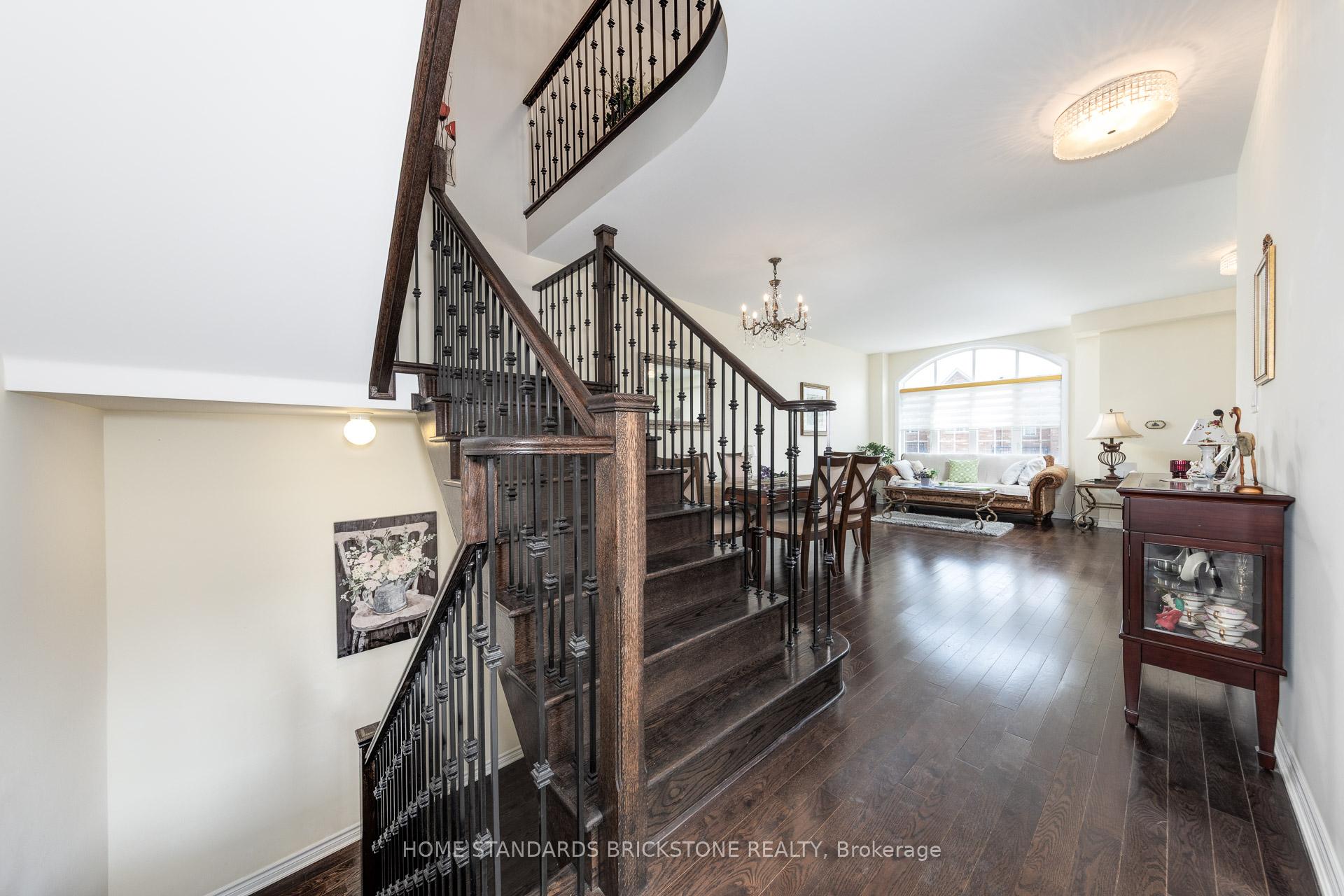 Photo 10 of Unit 28, 8777 Dufferin Street, Vaughan, Patterson — HOMEH