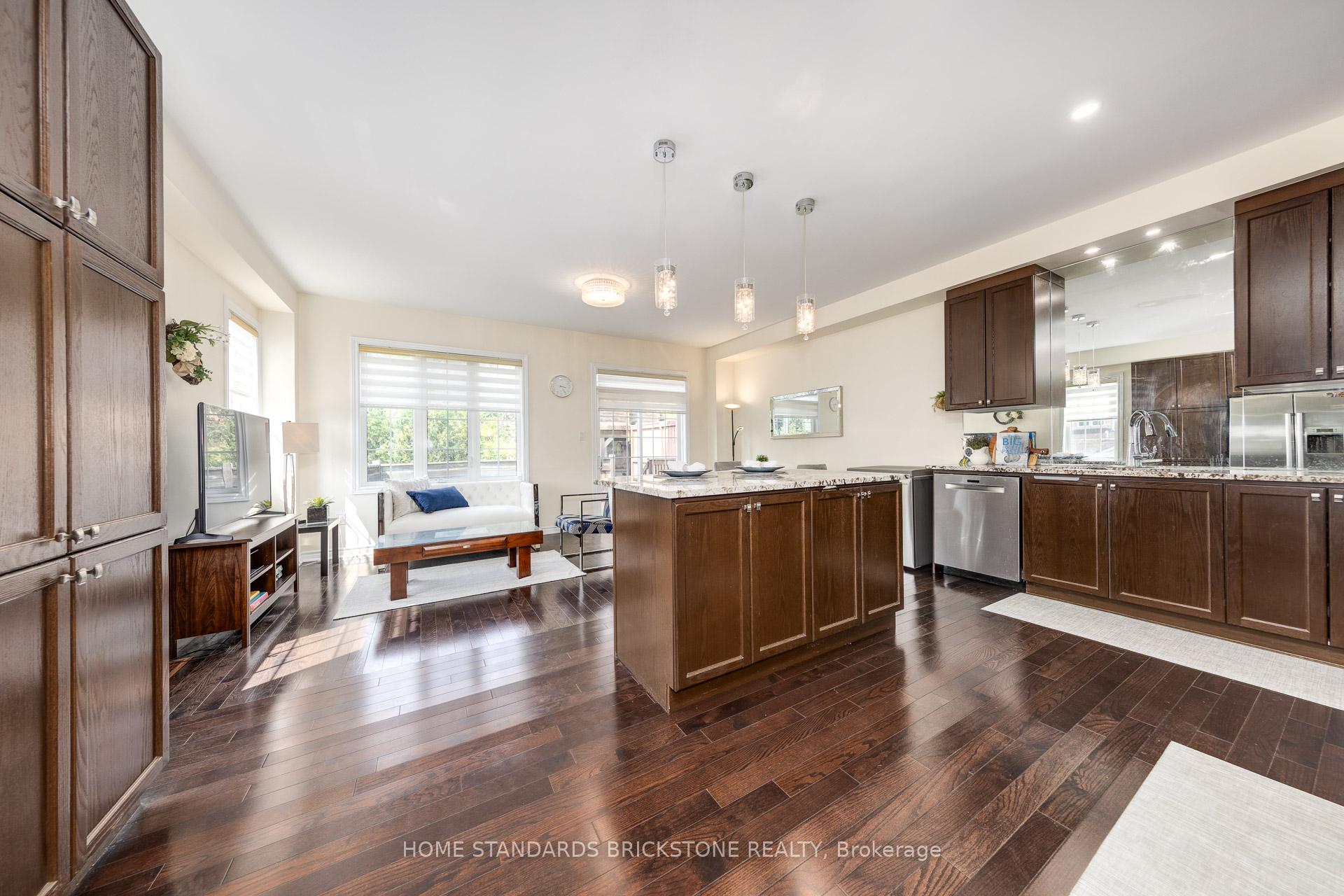Photo 11 of Unit 28, 8777 Dufferin Street, Vaughan, Patterson — HOMEH