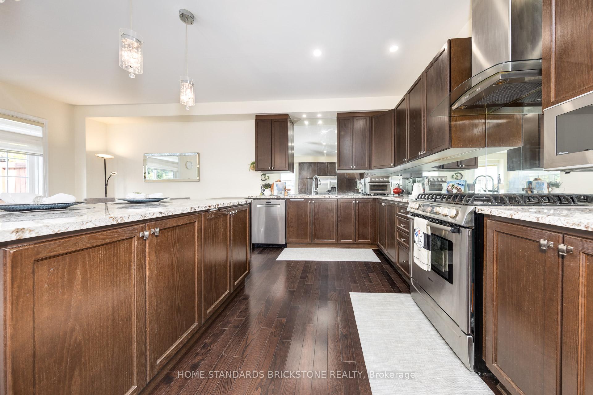 Photo 13 of Unit 28, 8777 Dufferin Street, Vaughan, Patterson — HOMEH