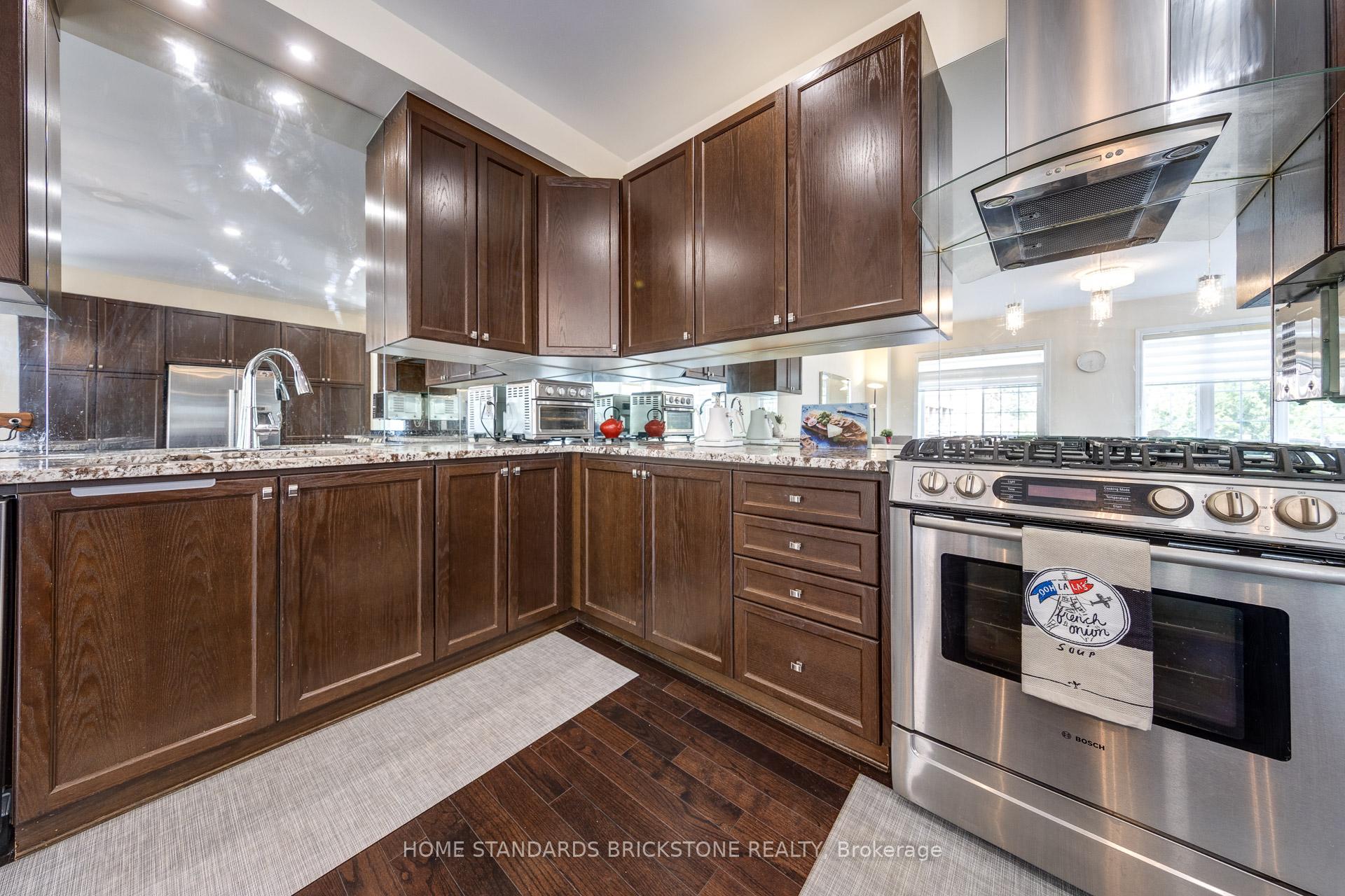 Photo 14 of Unit 28, 8777 Dufferin Street, Vaughan, Patterson — HOMEH