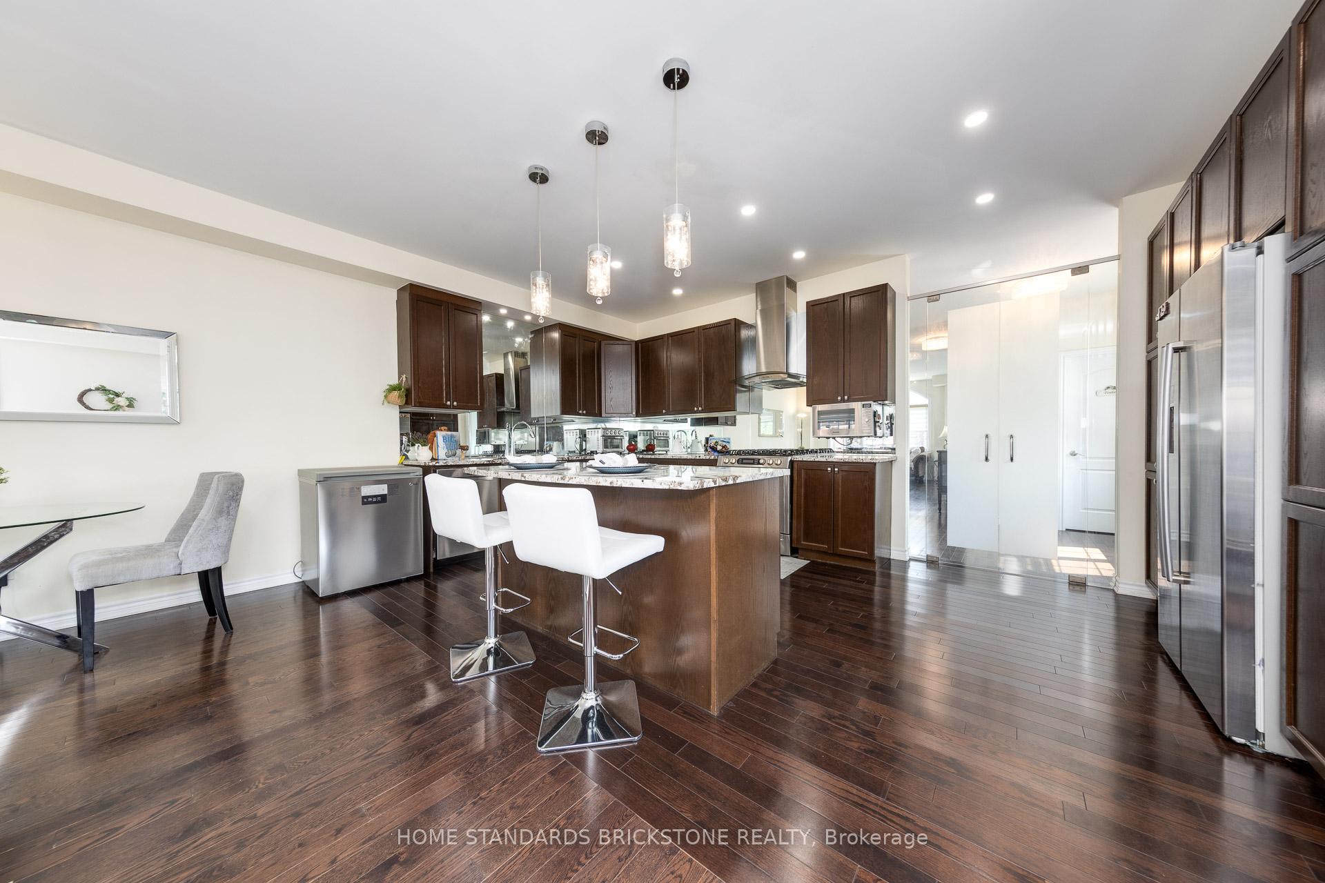 Photo 16 of Unit 28, 8777 Dufferin Street, Vaughan, Patterson — HOMEH