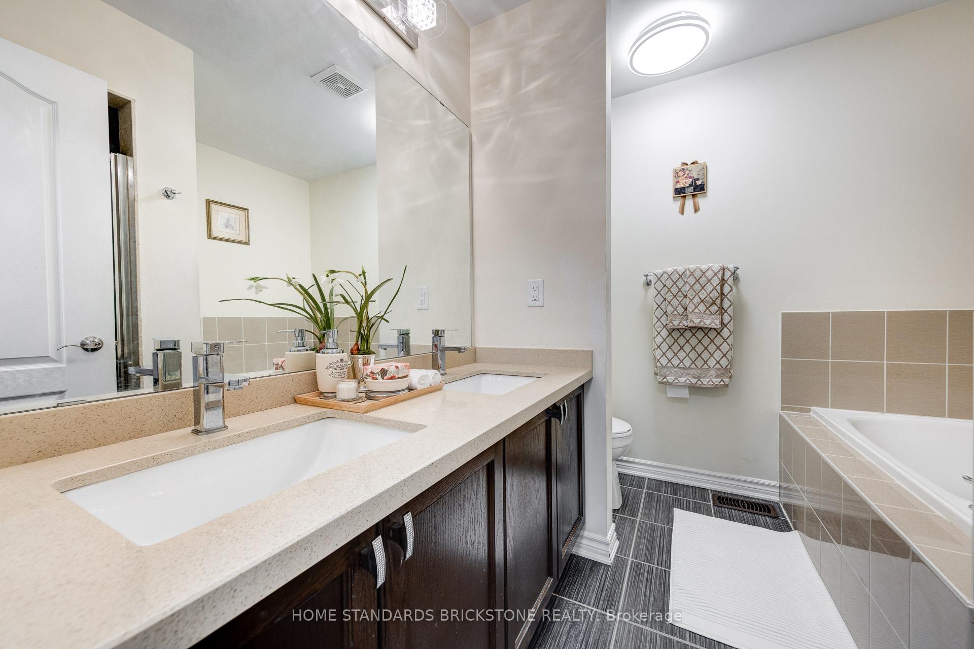 Photo 27 of Unit 28, 8777 Dufferin Street, Vaughan, Patterson — HOMEH