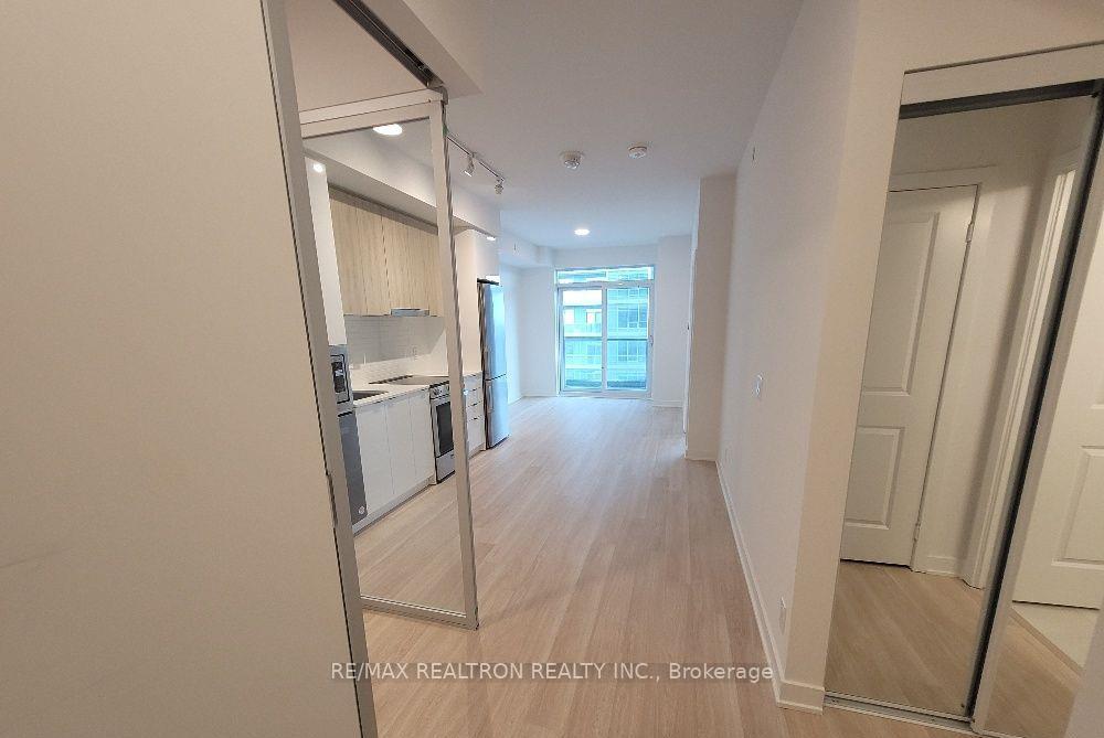 Photo 6 of Unit A2308, 30 Upper Mall Way, Vaughan, Brownridge — HOMEH
