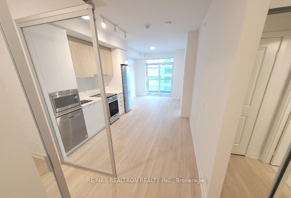 Photo 7 of Unit A2308, 30 Upper Mall Way, Vaughan, Brownridge — HOMEH