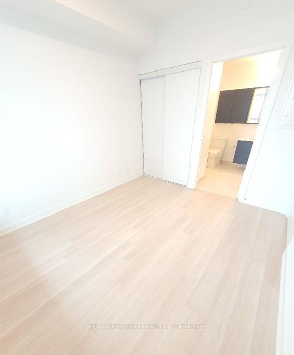 Photo 14 of Unit A2308, 30 Upper Mall Way, Vaughan, Brownridge — HOMEH