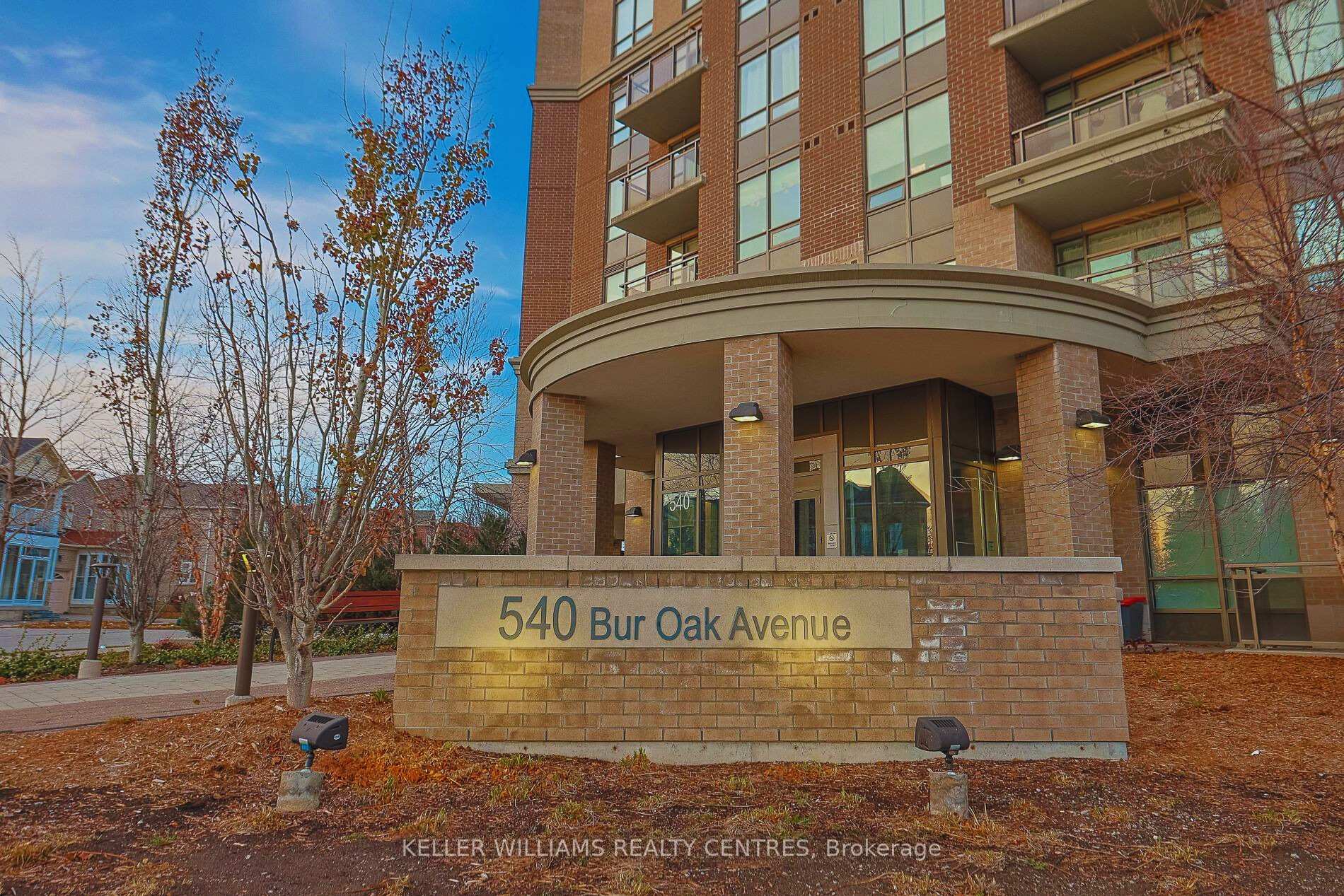 Front of Unit 733, 540 Bur Oak Avenue