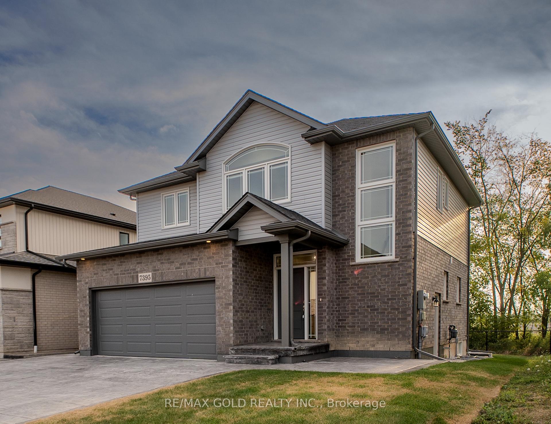 Front of 7395 Sherrilee Crescent