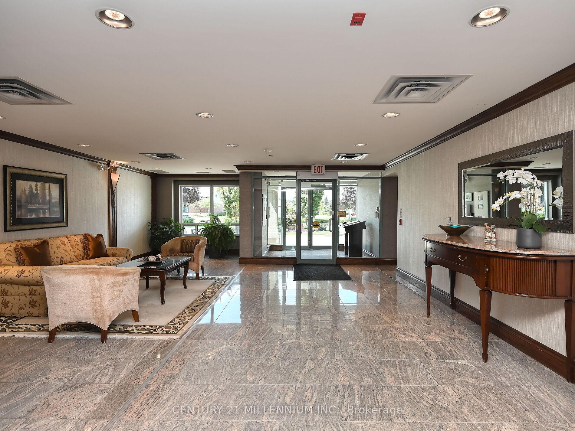 Photo 4 of Unit 113, 25 Via Rosedale, Brampton, Sandringham-Wellington — HOMEH