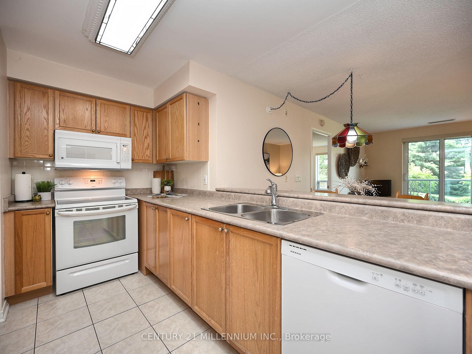 Photo 9 of Unit 113, 25 Via Rosedale, Brampton, Sandringham-Wellington — HOMEH