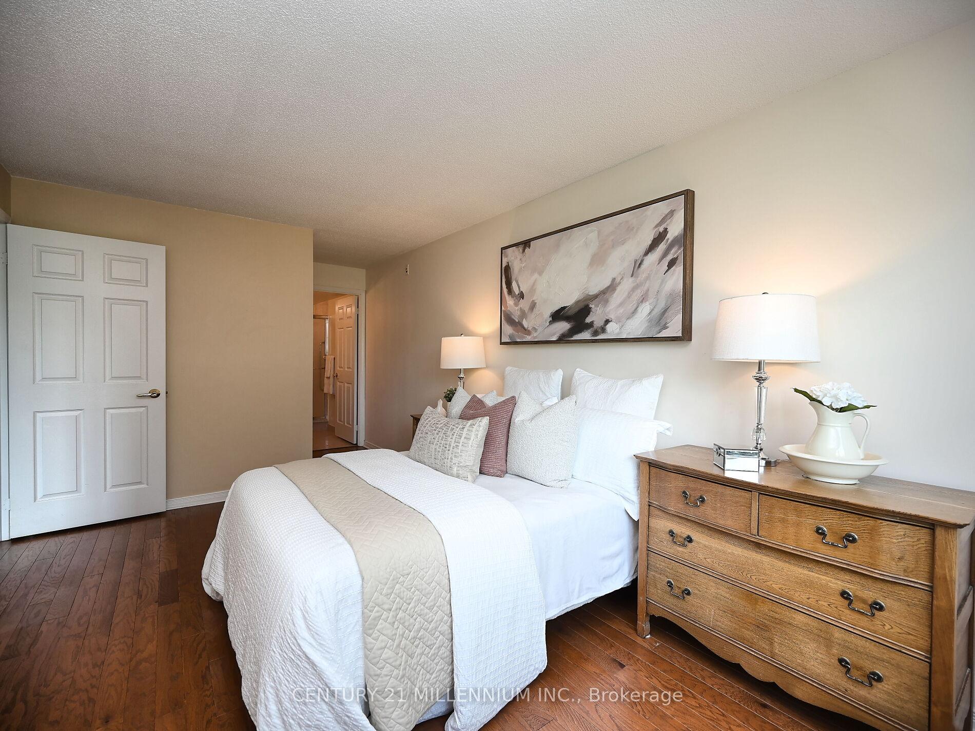 Photo 18 of Unit 113, 25 Via Rosedale, Brampton, Sandringham-Wellington — HOMEH