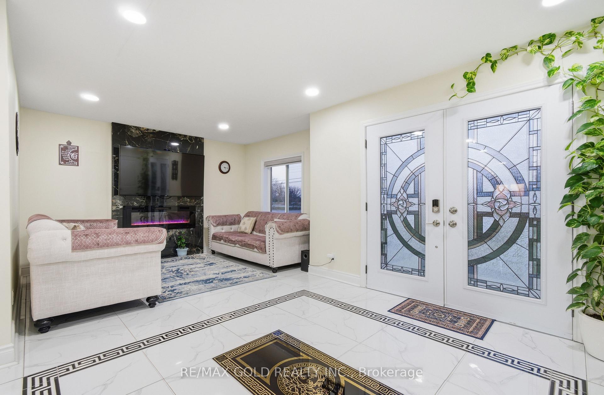 Photo 8 of 684 Talbot Road, Lakeshore — HOMEH