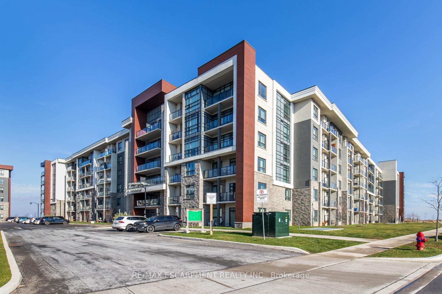 Front of Unit 533, 101 Shoreview Place