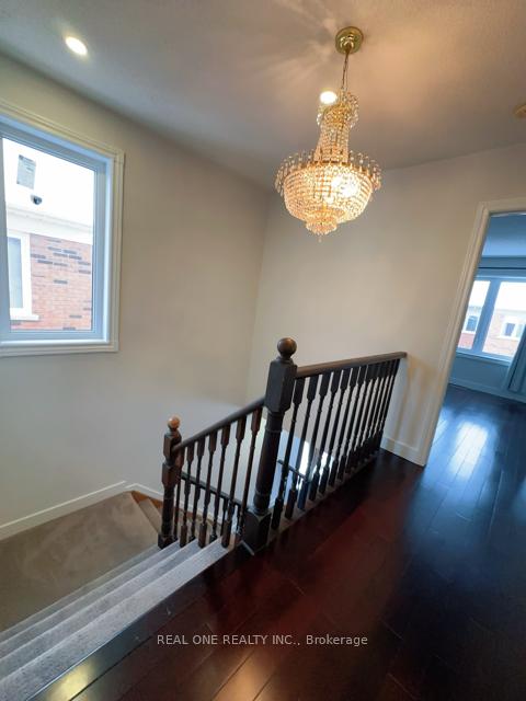 Photo 5 of 169 Leitchcroft Crescent, Markham, Commerce Valley — HOMEH