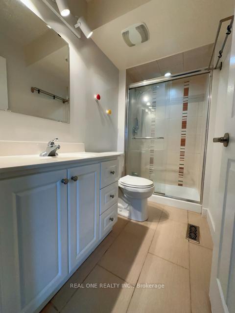 Photo 10 of 169 Leitchcroft Crescent, Markham, Commerce Valley — HOMEH