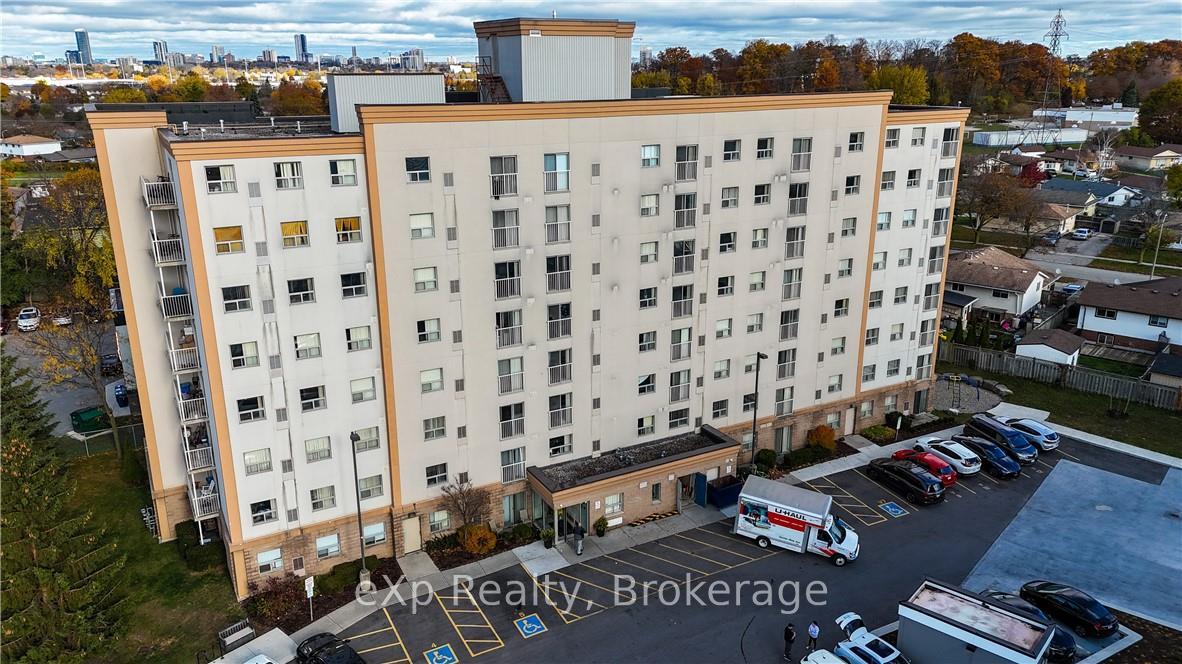Photo 10 of Unit 710, 593 Strasburg Road, Kitchener — HOMEH