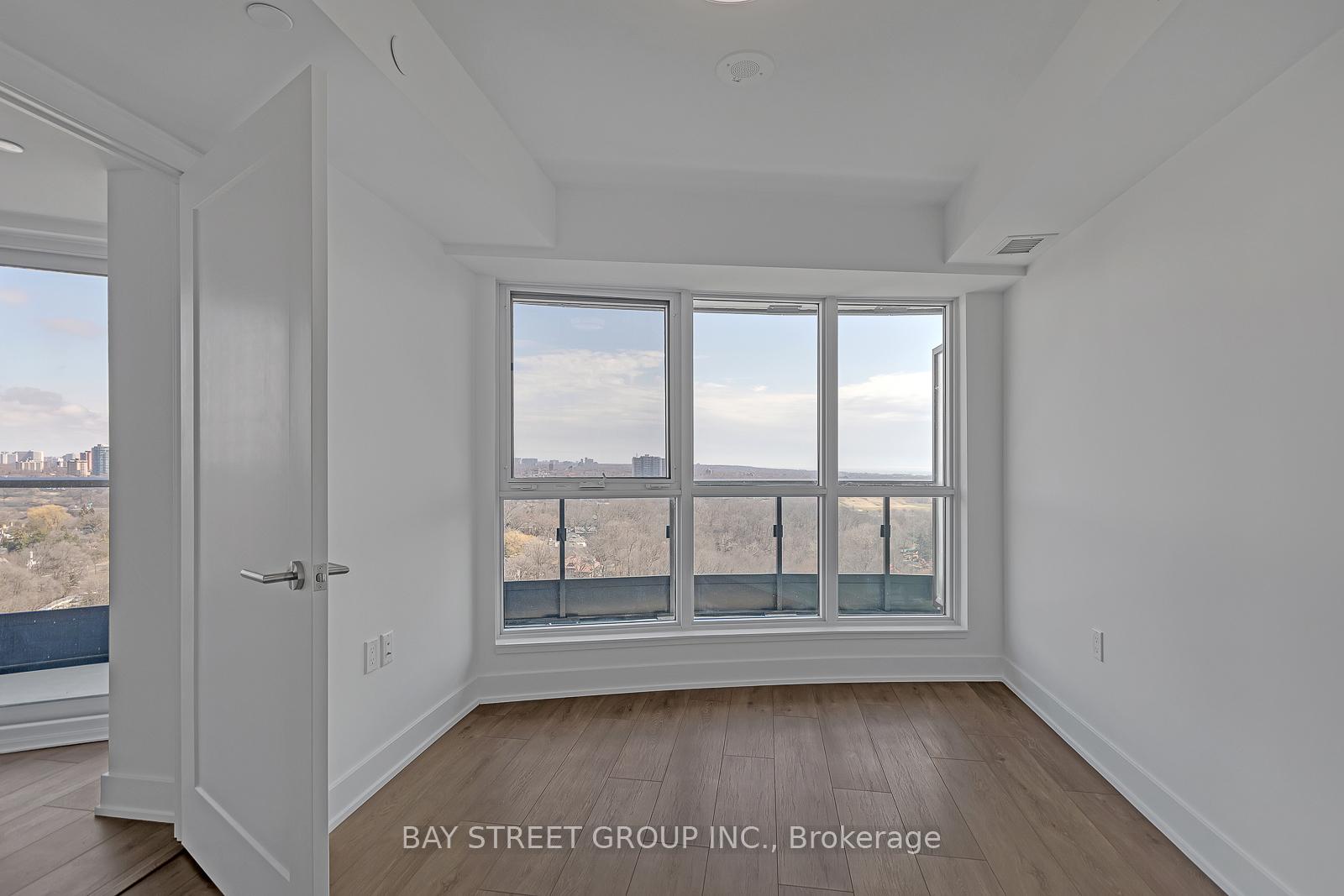 Photo 8 of Unit 1717, 585 Bloor Street E, Toronto, North St. James Town — HOMEH