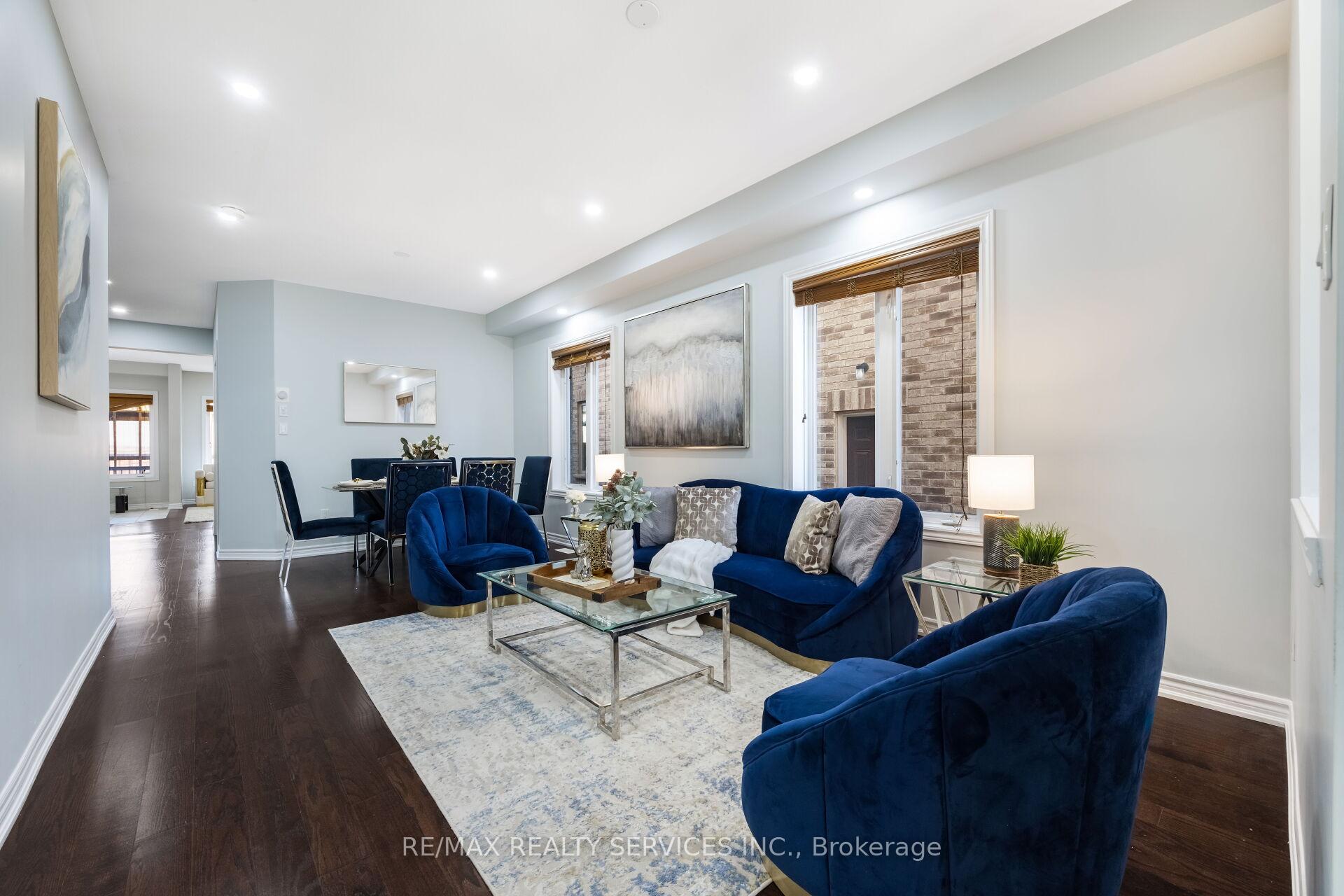 Photo 4 of 21 Magical Road, Brampton, Northwest Brampton — HOMEH