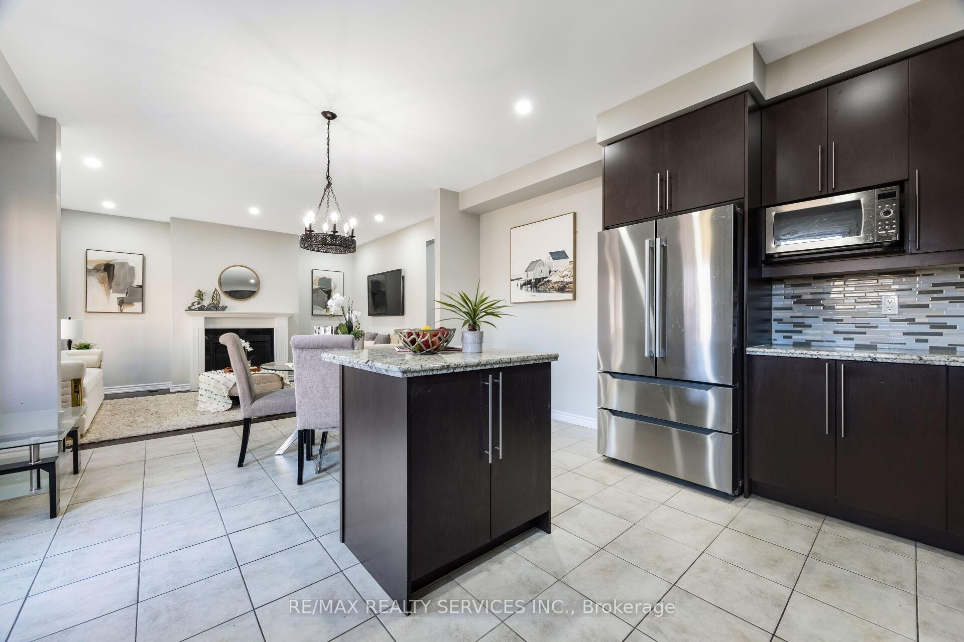 Photo 17 of 21 Magical Road, Brampton, Northwest Brampton — HOMEH