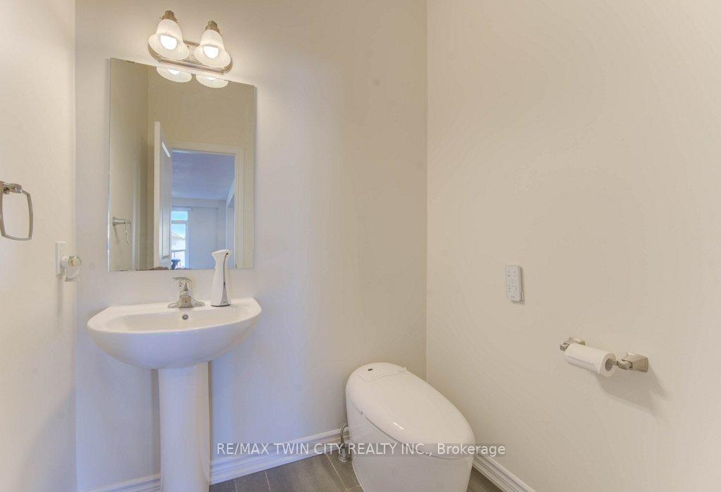 Photo 16 of 361 Beechdrops Drive, Waterloo, Vista Hills — HOMEH