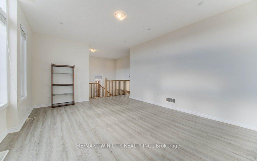 Photo 23 of 361 Beechdrops Drive, Waterloo, Vista Hills — HOMEH