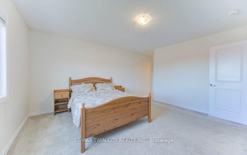 Photo 29 of 361 Beechdrops Drive, Waterloo, Vista Hills — HOMEH