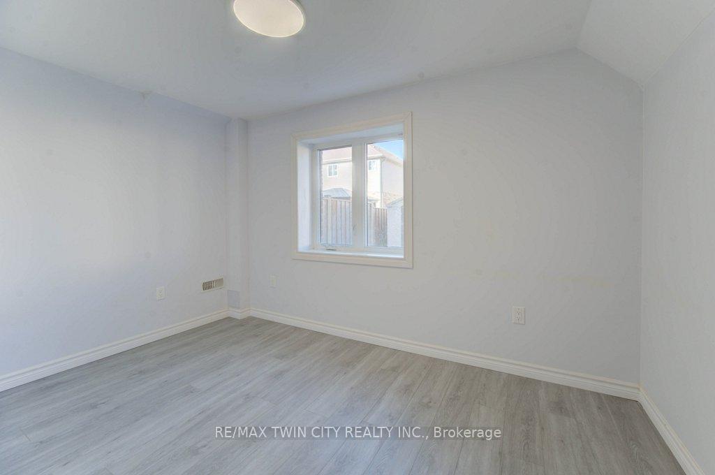 Photo 40 of 361 Beechdrops Drive, Waterloo, Vista Hills — HOMEH