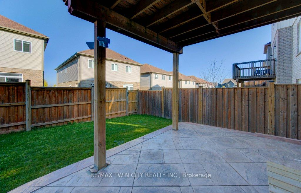 Photo 42 of 361 Beechdrops Drive, Waterloo, Vista Hills — HOMEH