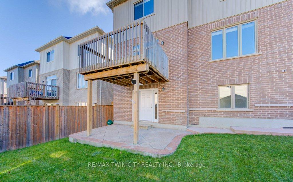 Photo 46 of 361 Beechdrops Drive, Waterloo, Vista Hills — HOMEH