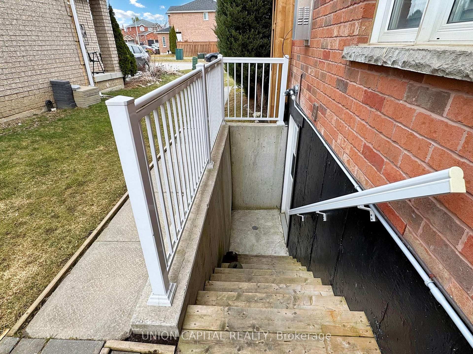 Photo 24 of 54 Buchanan Drive, New Tecumseth, Alliston — HOMEH