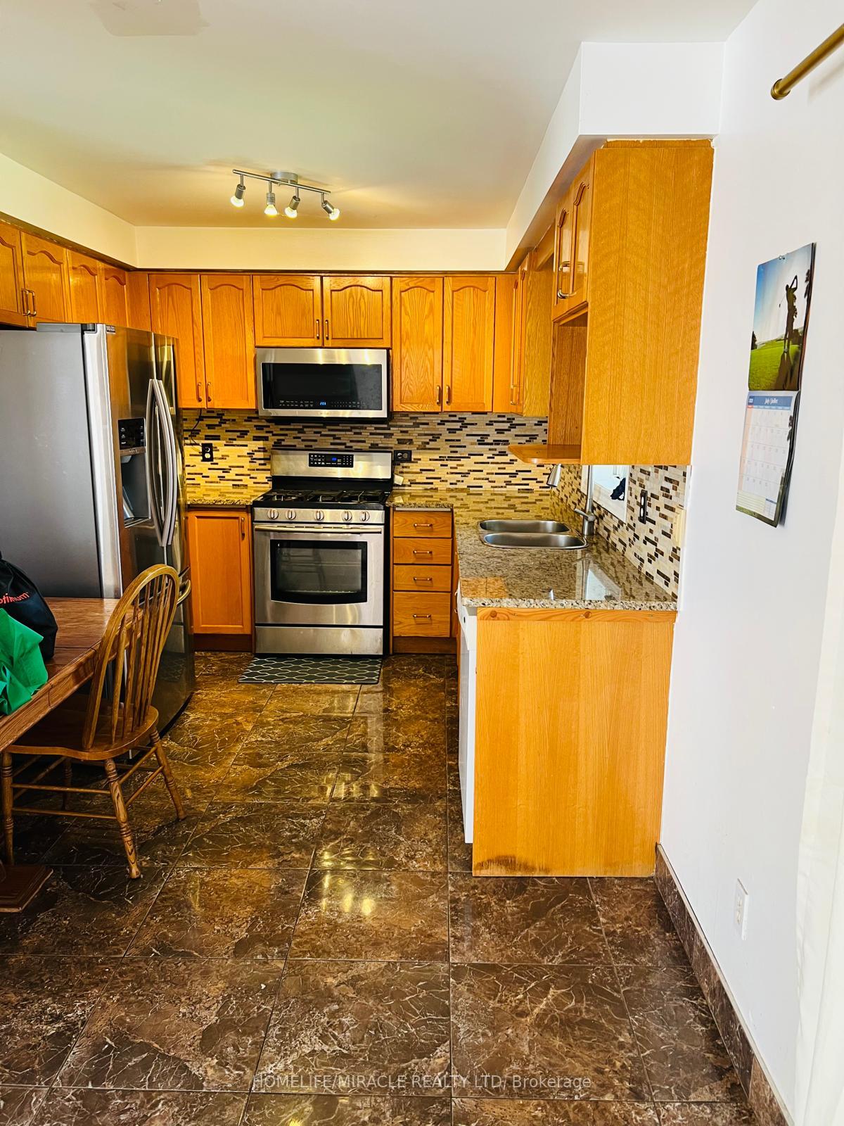 Photo 6 of 12682 Lanoue Street, Windsor — HOMEH
