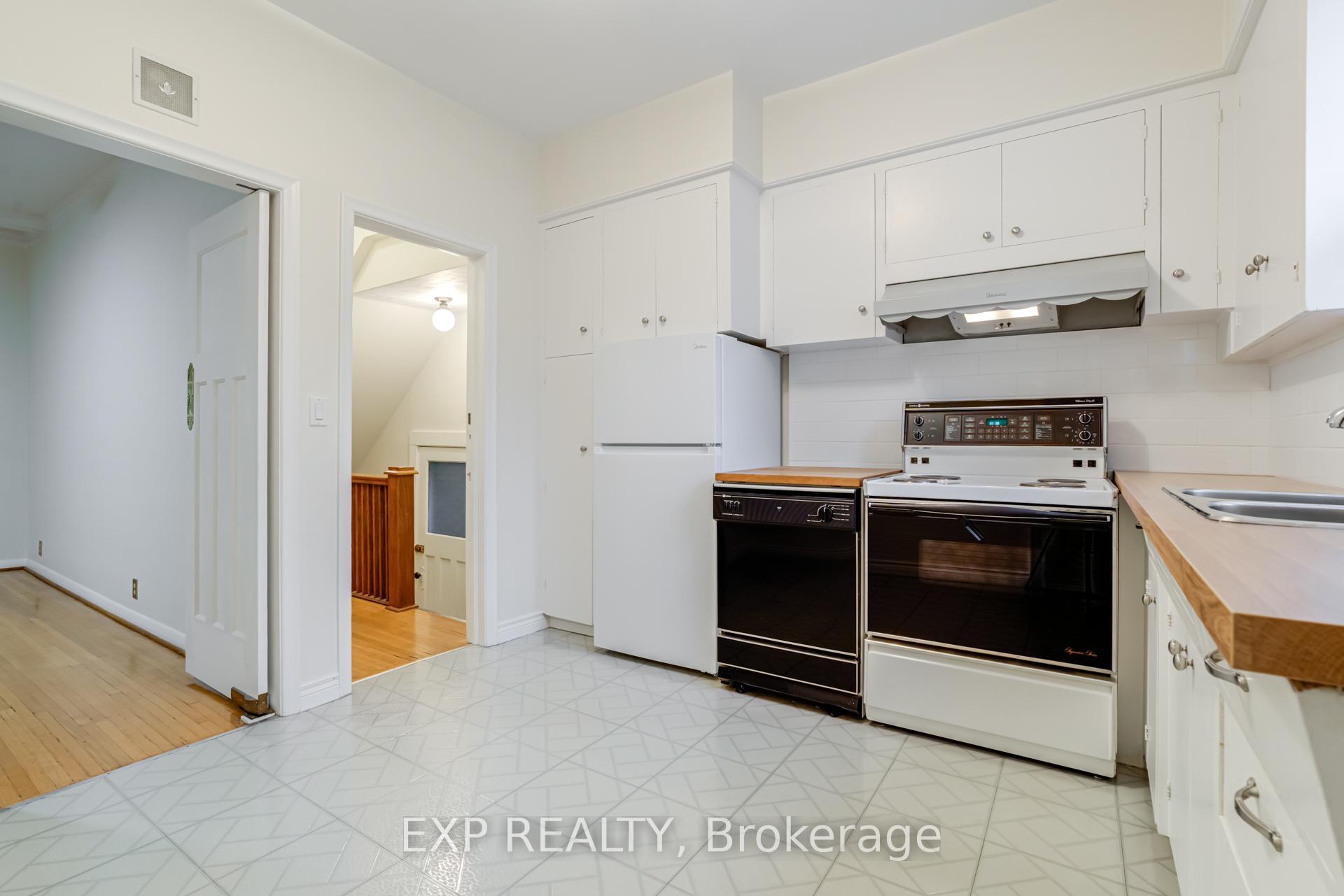 Photo 4 of Unit Main, 271 Lauder Avenue, Toronto, Oakwood Village — HOMEH
