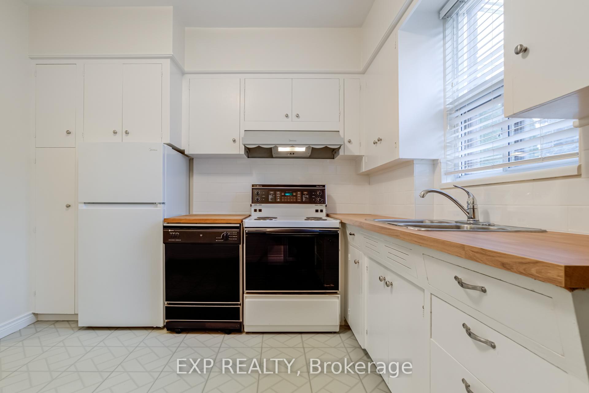 Photo 6 of Unit Main, 271 Lauder Avenue, Toronto, Oakwood Village — HOMEH