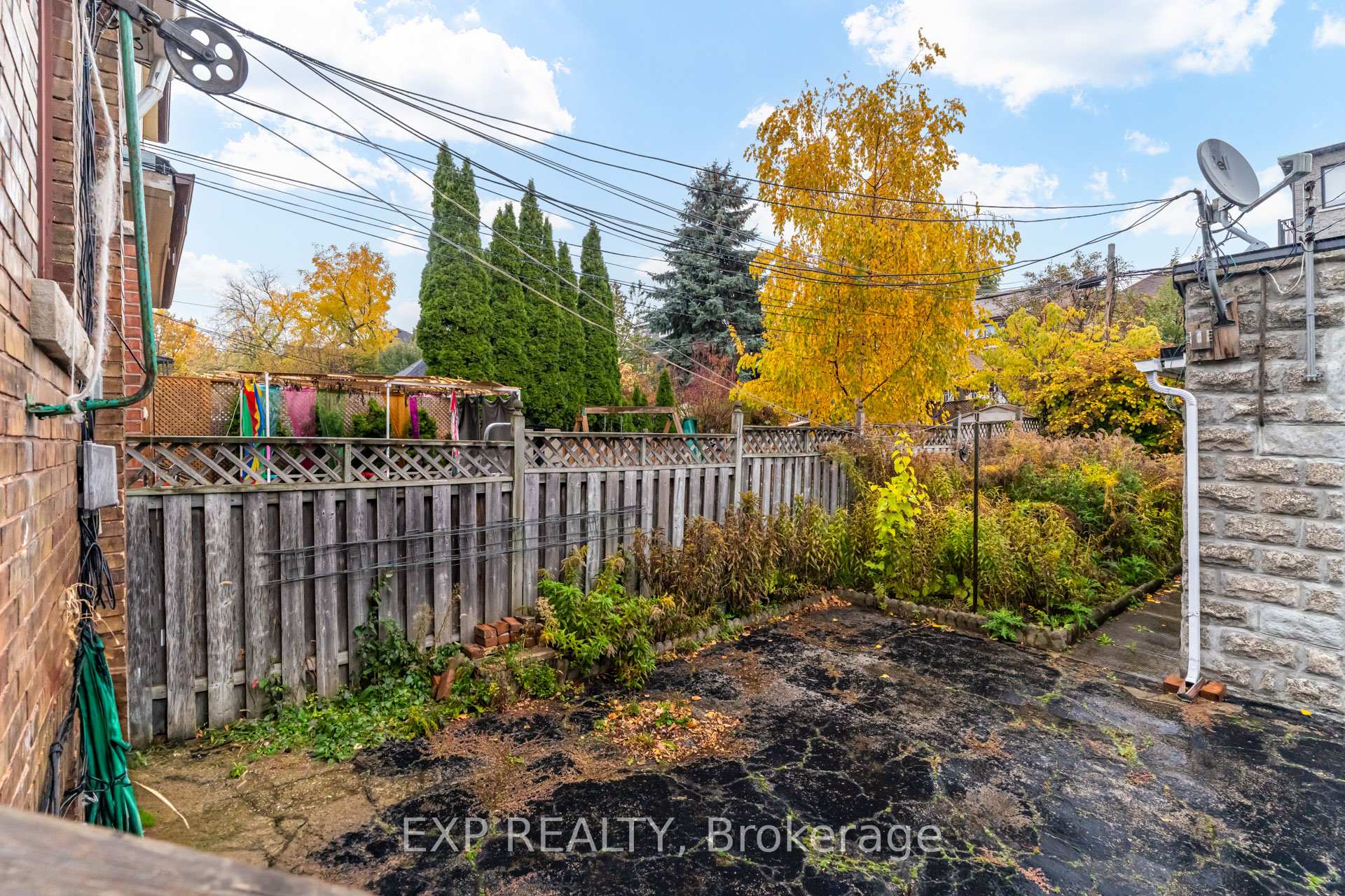 Photo 16 of Unit Main, 271 Lauder Avenue, Toronto, Oakwood Village — HOMEH