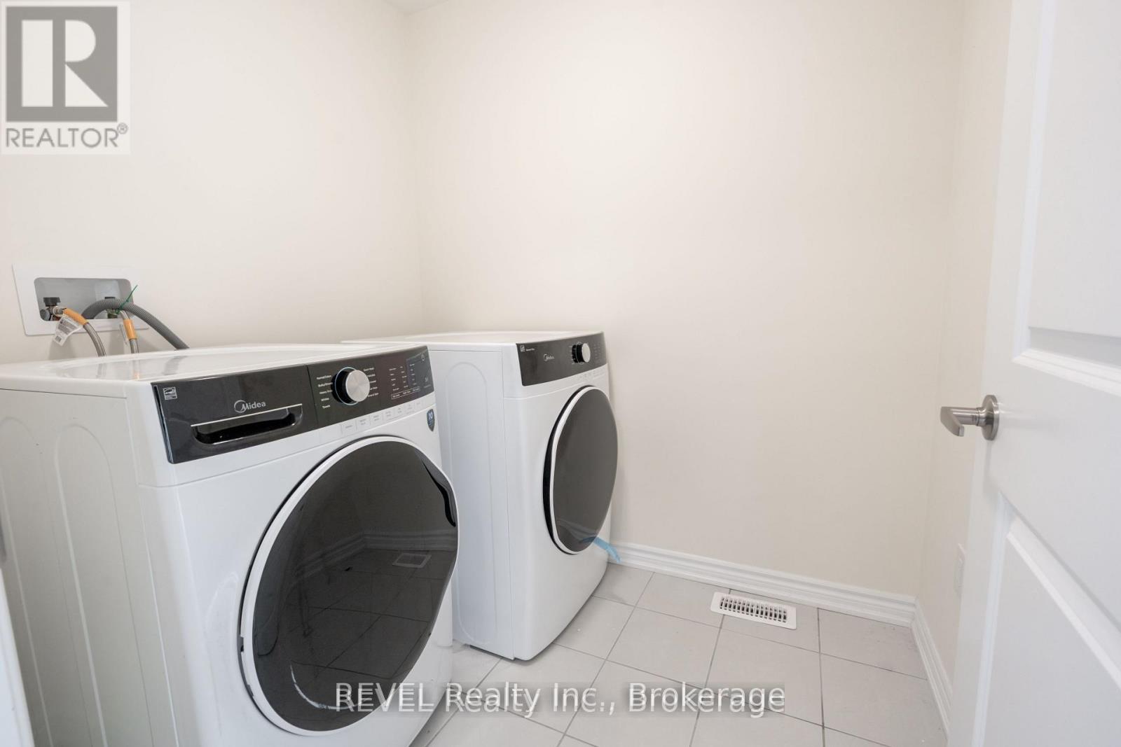 Photo 16 of 52 Ever Sweet Way, Thorold, Rolling Meadows — HOMEH