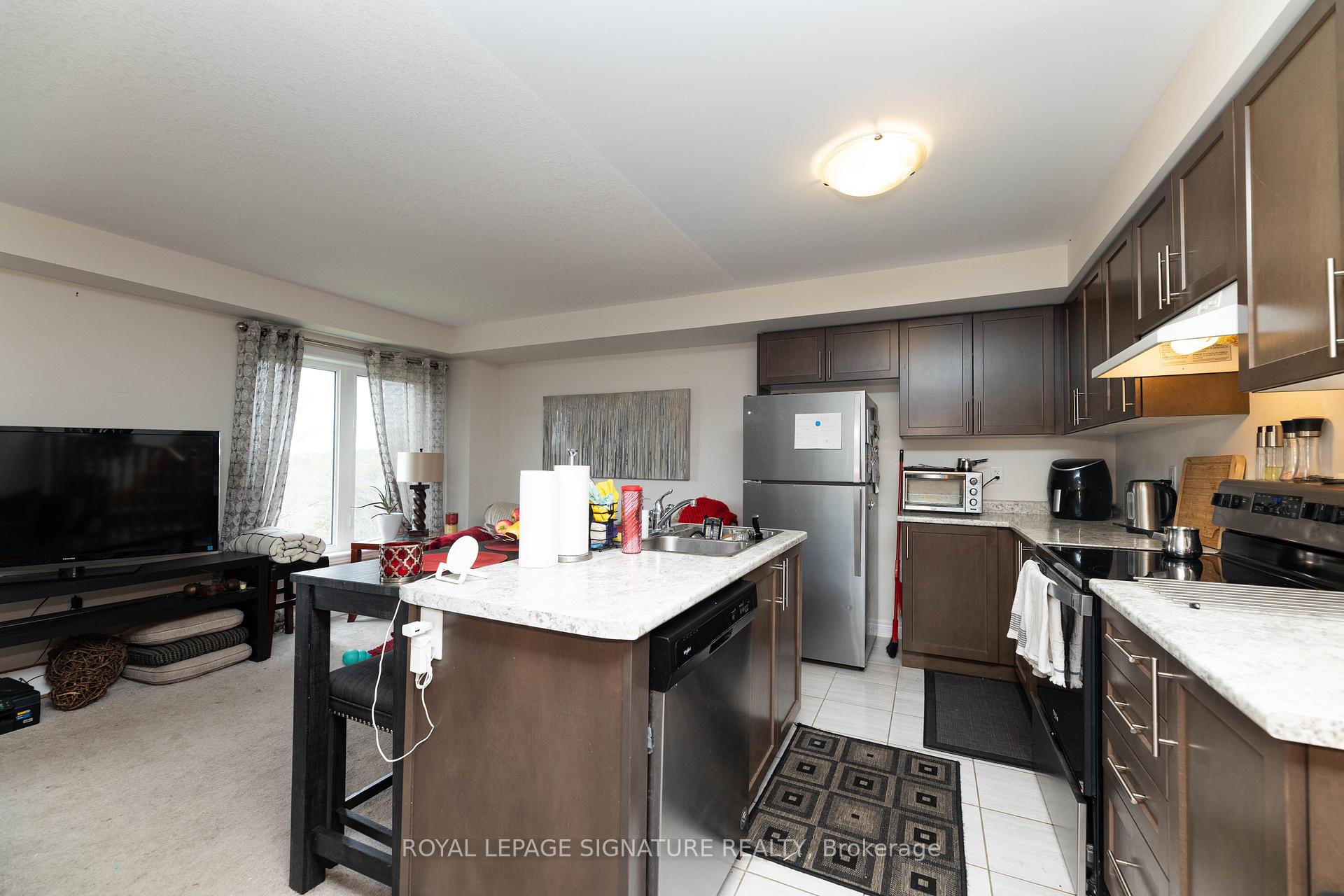 Photo 16 of Unit 11, 740 Linden Drive, Cambridge — HOMEH
