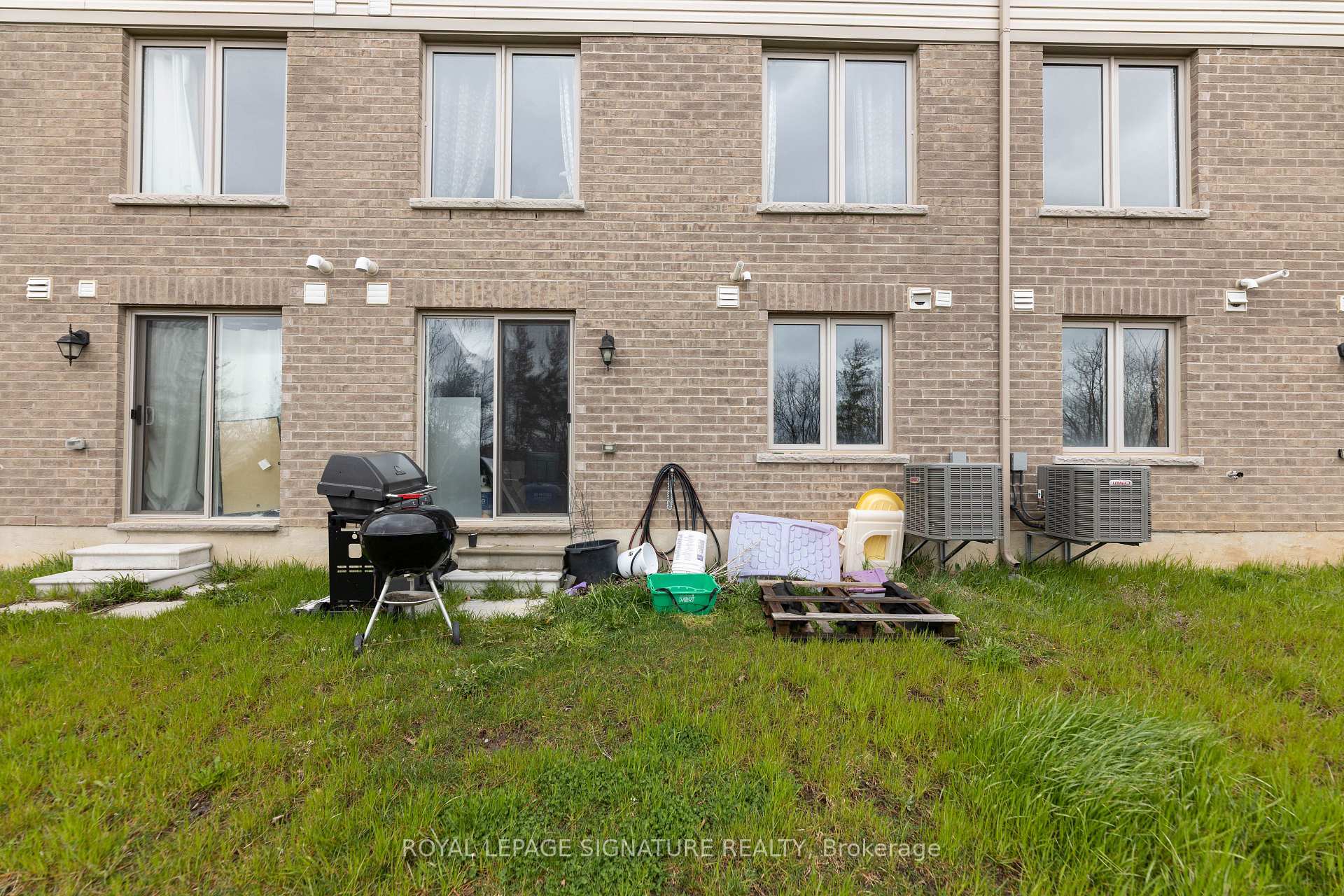 Photo 43 of Unit 11, 740 Linden Drive, Cambridge — HOMEH