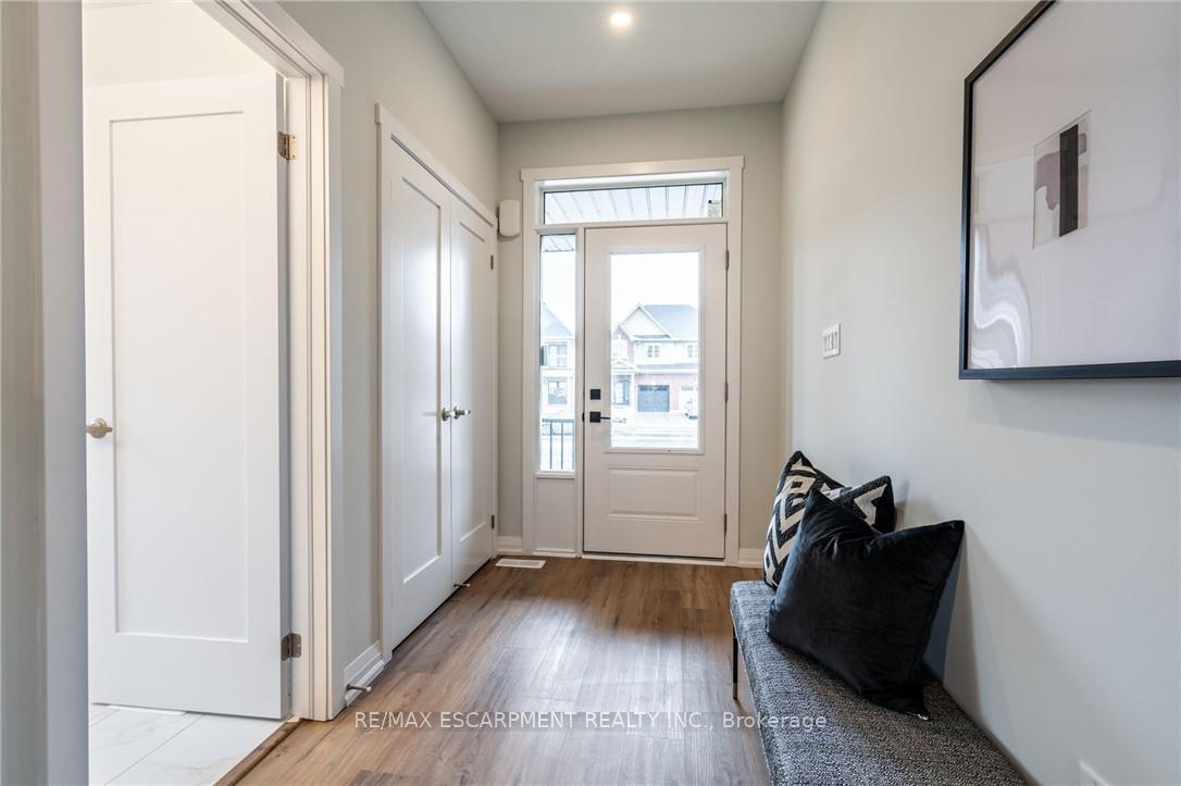 Photo 24 of 239 Lormont Boulevard, Hamilton, Stoney Creek — HOMEH