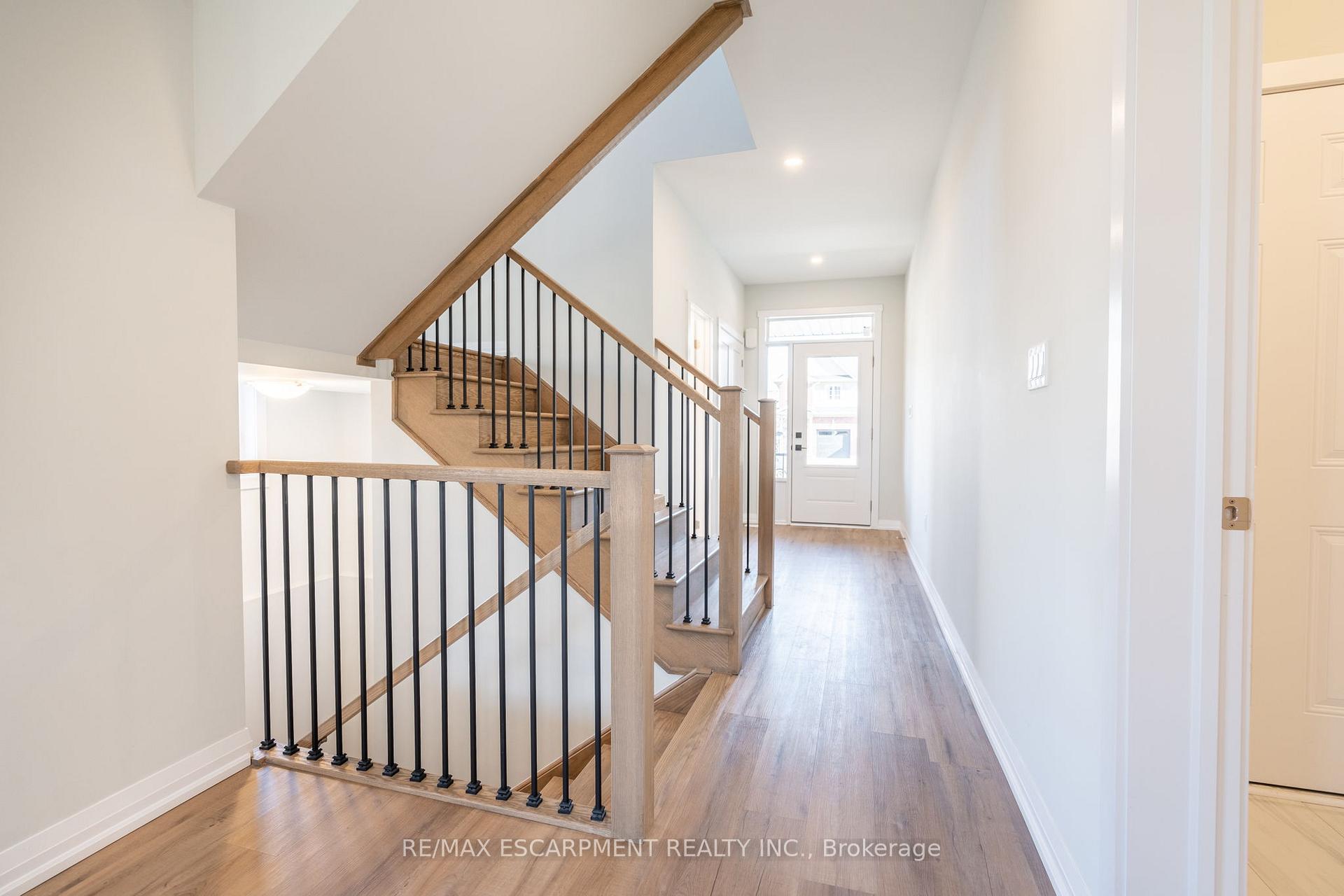 Photo 27 of 239 Lormont Boulevard, Hamilton, Stoney Creek — HOMEH