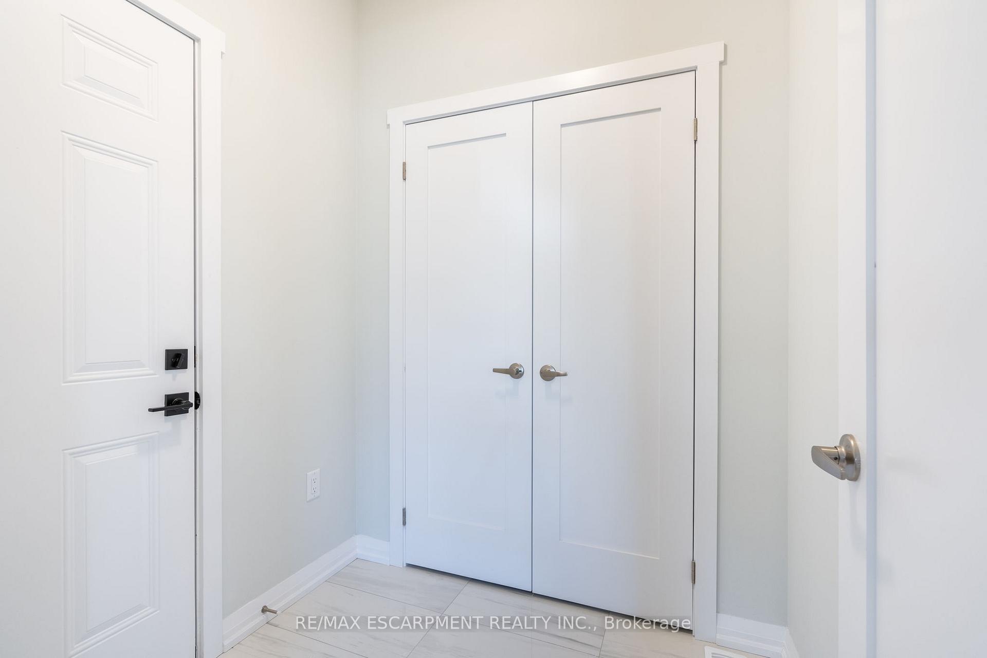 Photo 28 of 239 Lormont Boulevard, Hamilton, Stoney Creek — HOMEH