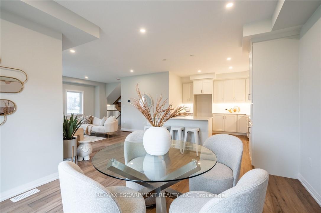 Photo 39 of 239 Lormont Boulevard, Hamilton, Stoney Creek — HOMEH