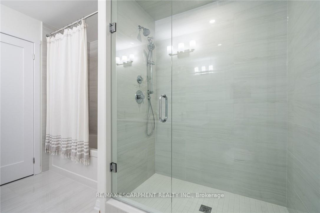 Photo 70 of 239 Lormont Boulevard, Hamilton, Stoney Creek — HOMEH