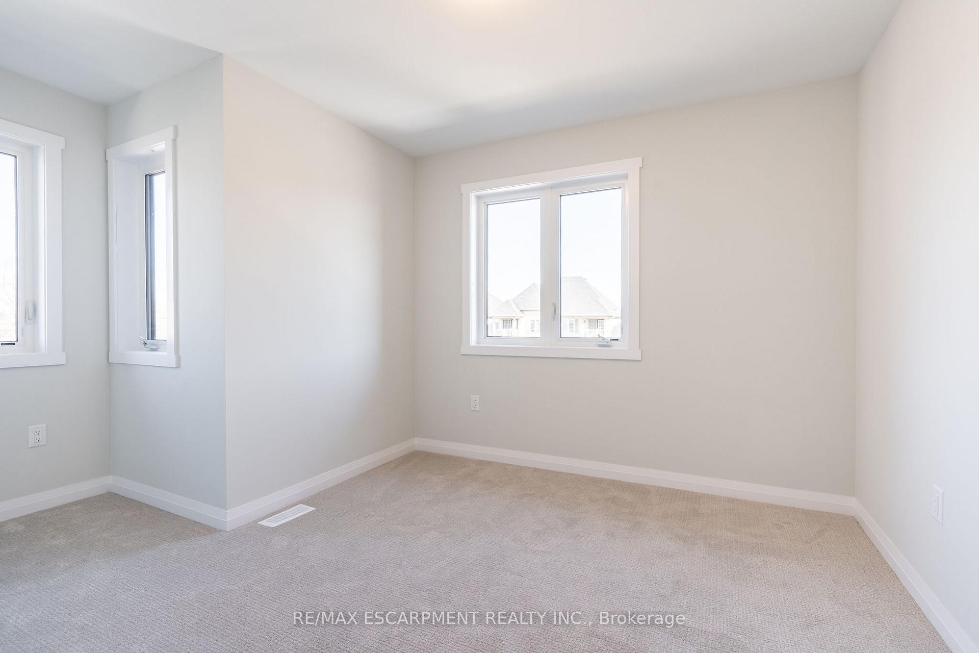 Photo 52 of 239 Lormont Boulevard, Hamilton, Stoney Creek — HOMEH