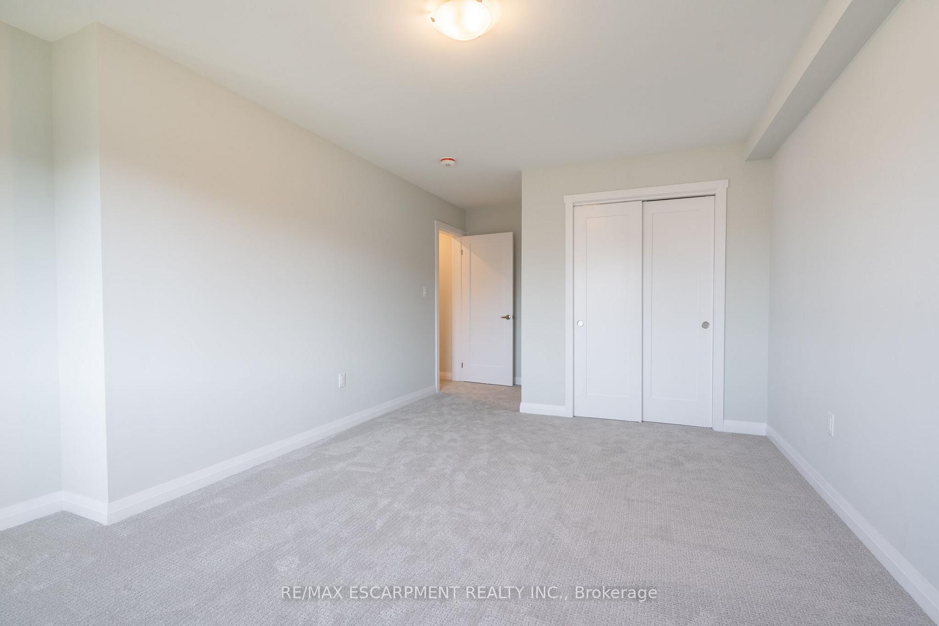 Photo 56 of 239 Lormont Boulevard, Hamilton, Stoney Creek — HOMEH