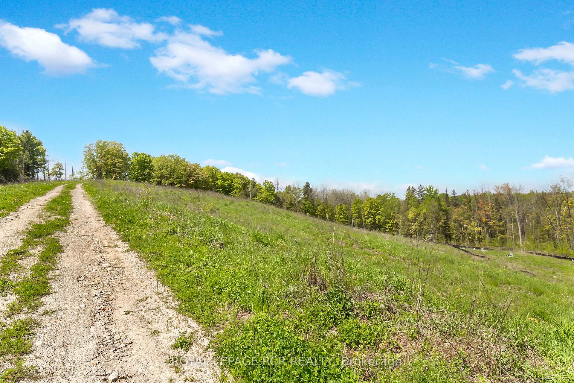 Photo 10 of 6651 3rd Line, Essa, Rural Essa — HOMEH