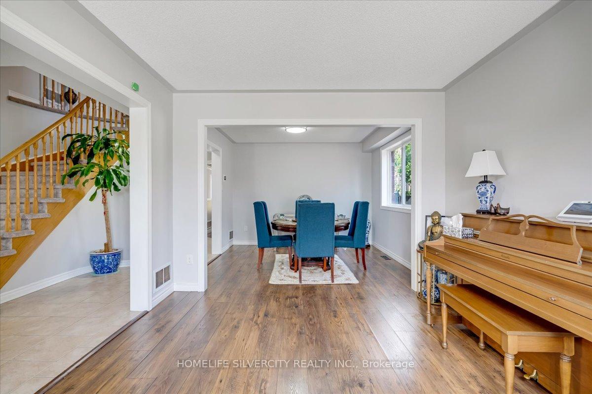 Photo 11 of 40 Bird Street, Barrie, Edgehill Drive — HOMEH