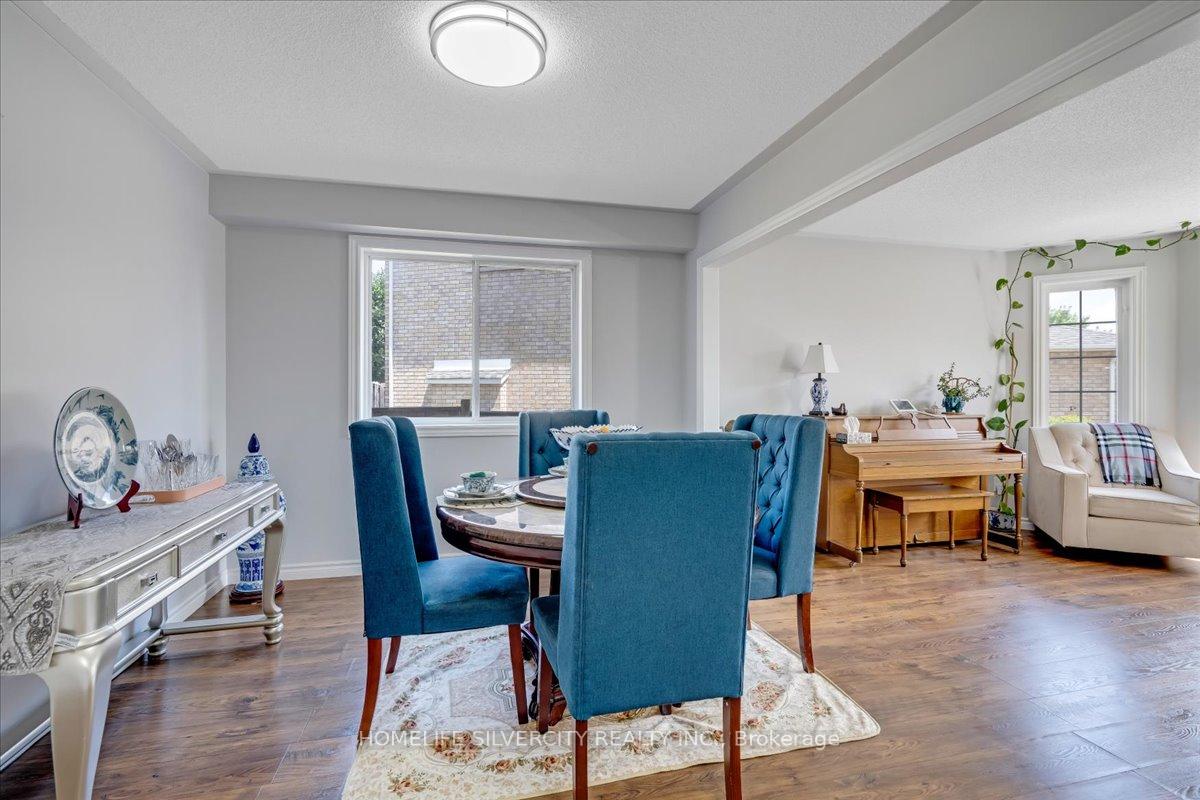 Photo 13 of 40 Bird Street, Barrie, Edgehill Drive — HOMEH