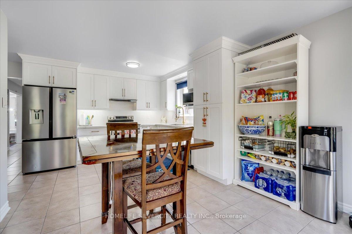 Photo 21 of 40 Bird Street, Barrie, Edgehill Drive — HOMEH